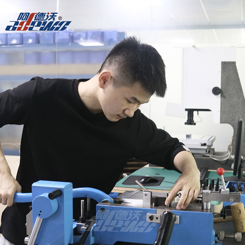 Troqueles Sacabocados Die Making Manual Bender Machine
