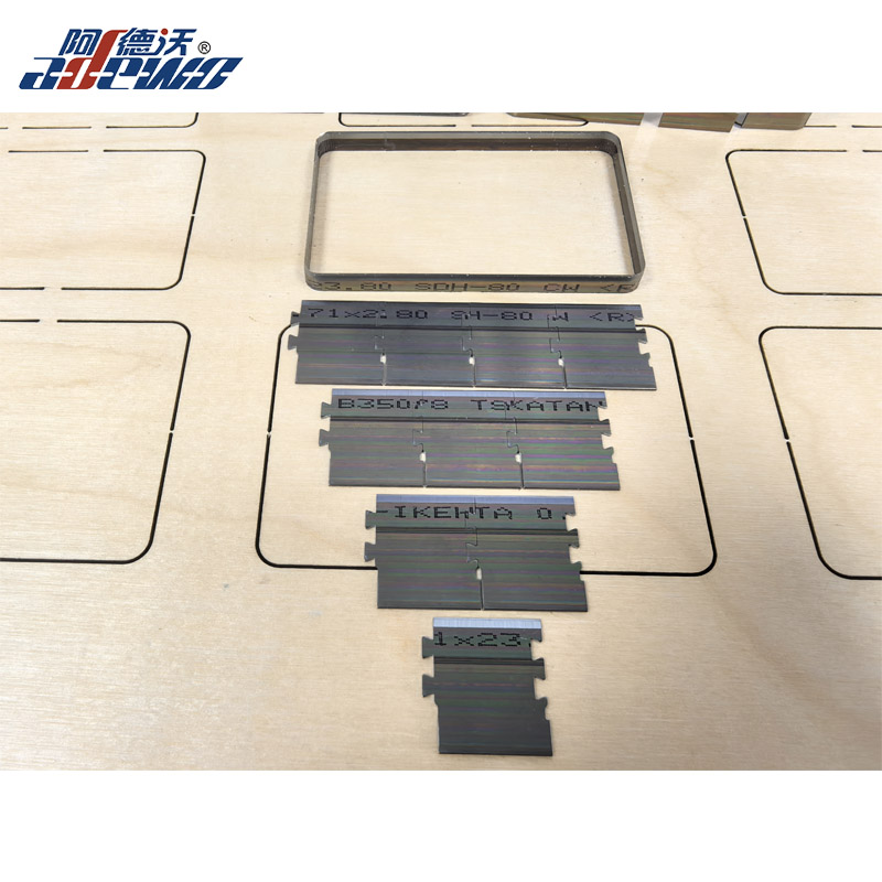 Tsukatani Steel Cutting Rule Auto Bending Machine